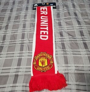 Adidas Manchester United Scarf